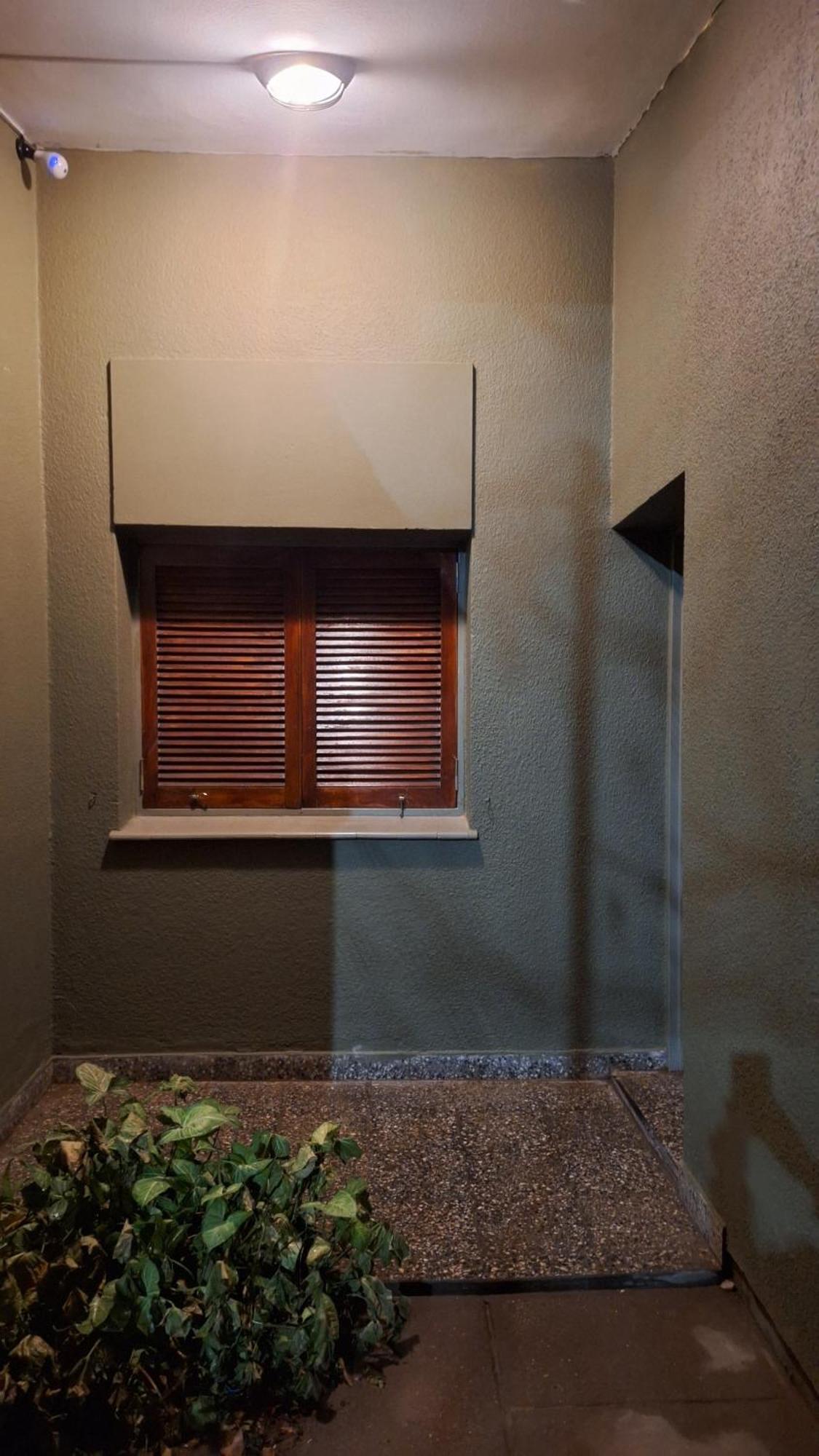 La Casa, - Casa Completa Con Cochera Y Patio- Parrilla *